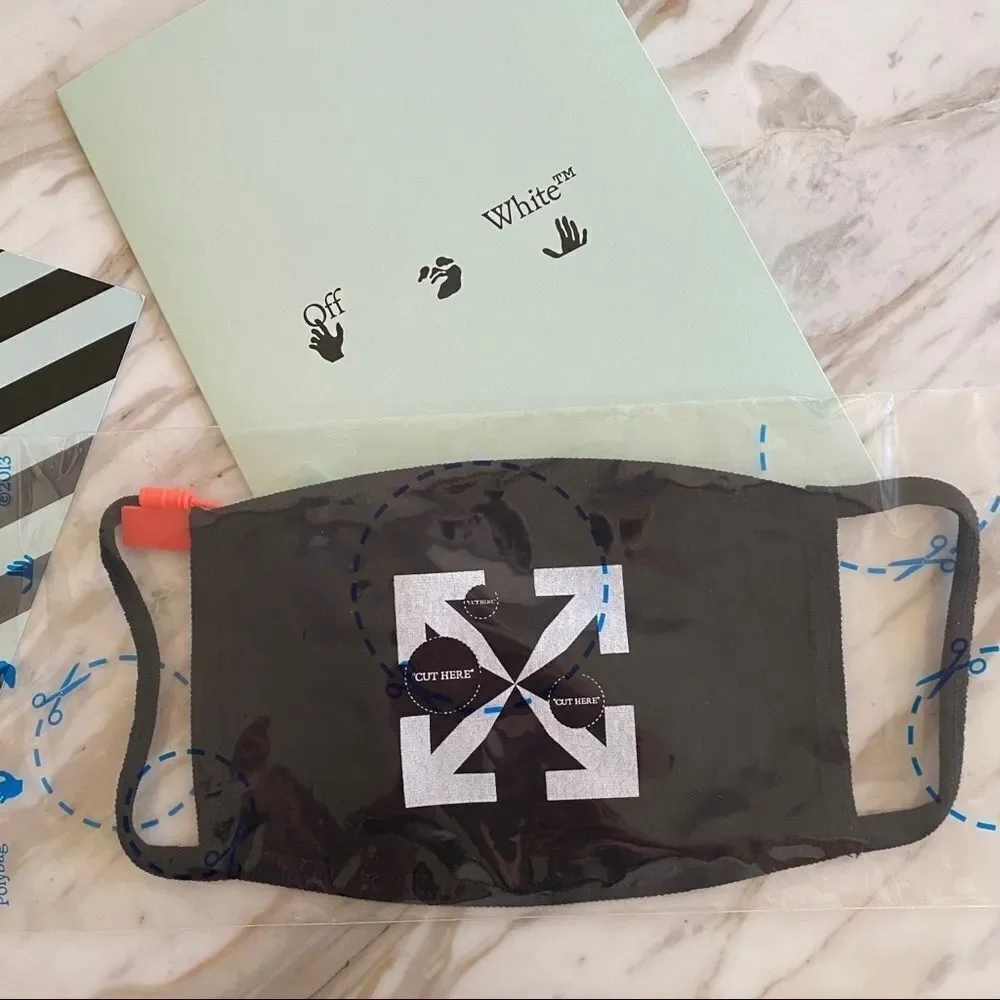 Off-White Arrows Motif “Cut Here” Black Unisex Face Mask NWT